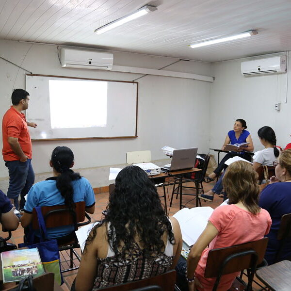 Capacitaci n de Lenguaje a Docentes MEC San Lorenzo 2017 UNIBE